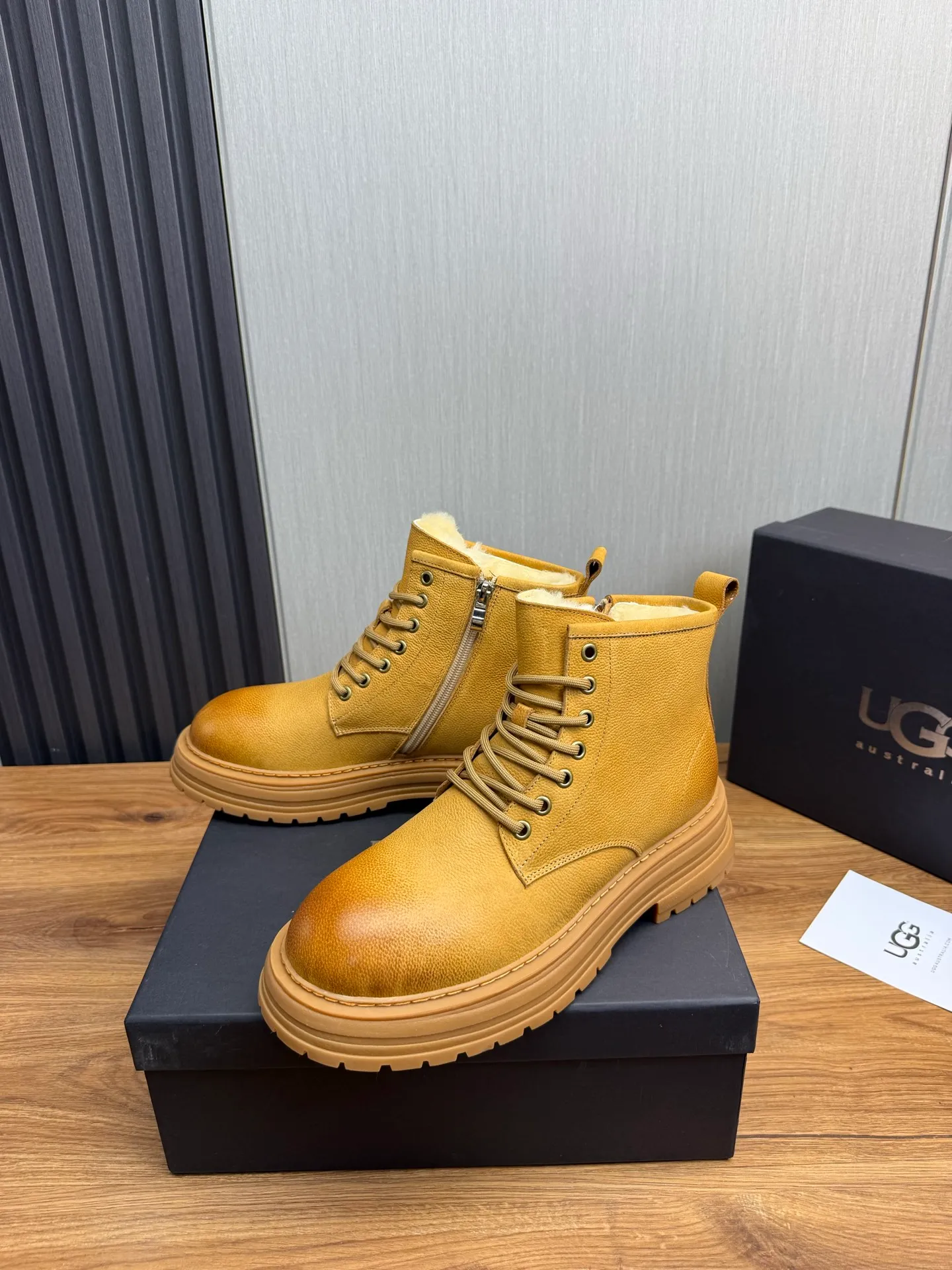 Factory price 680💰 [UGG] Men's hot winter warm boots🐑Simple and fashionable design, cowhide➕comfortable and warm wool lining. Soft and comfortable to wear, good warmth retention, and excellent foot feel. Regular size 38-45